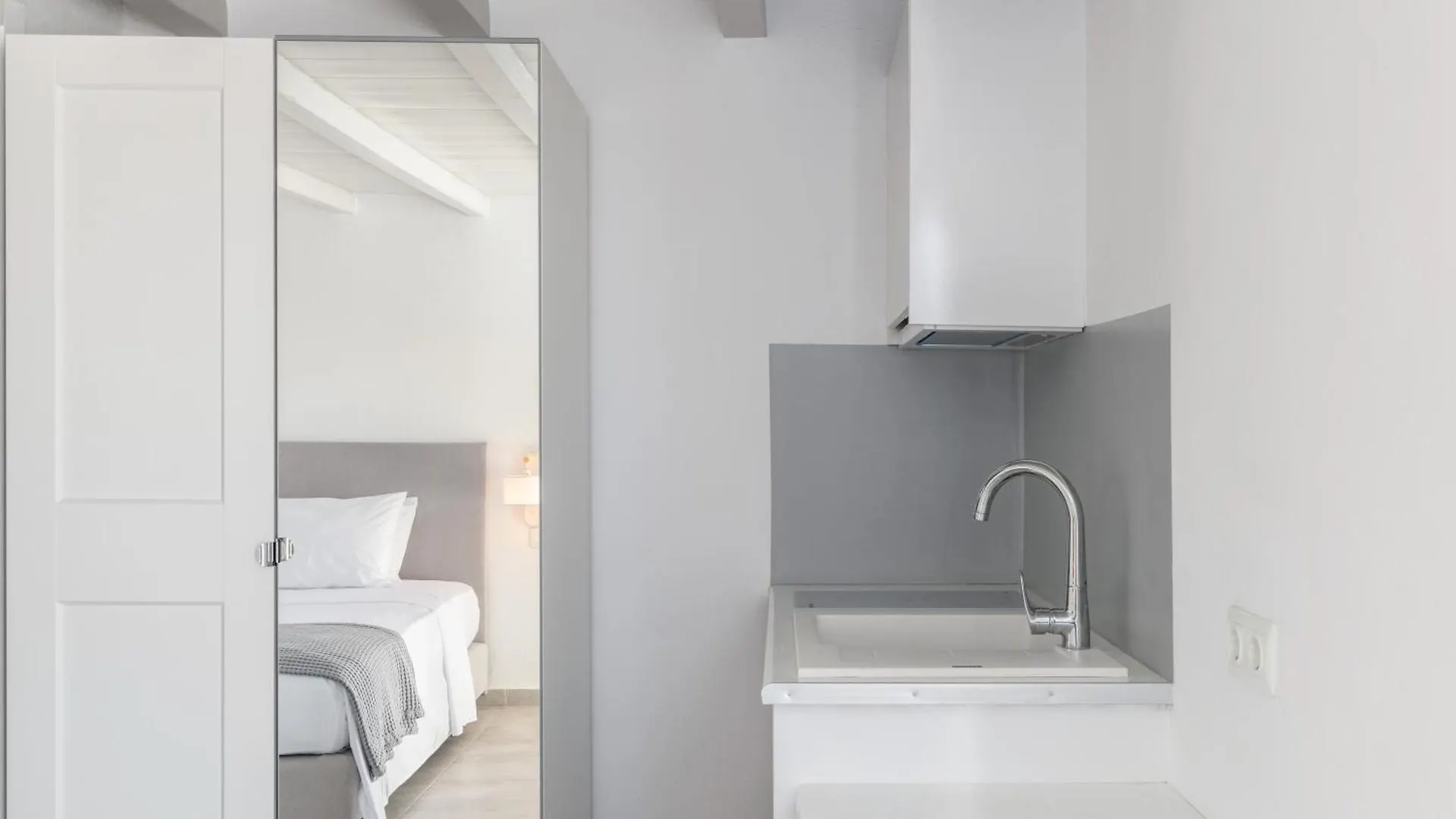Eleven Keys Apartments Mykonos Town